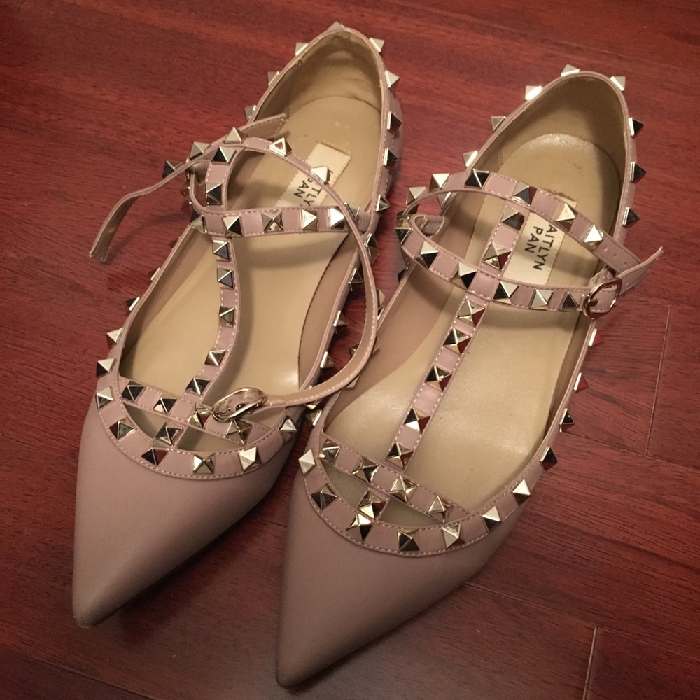 Cream Flats with Studded Design and Pointed Toe